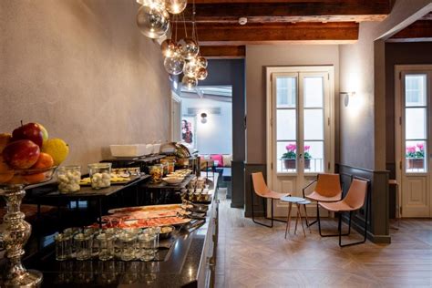 Have an afternoon tea at The Frame Hotel in Florence.